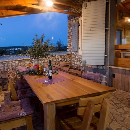 Villa, Stone House With Swimming Pool & Sauna, Beach, Sevid Exterior foto