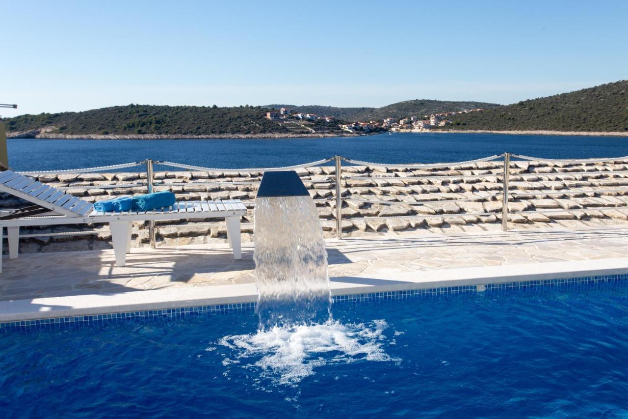 Villa, Stone House With Swimming Pool & Sauna, Beach, Sevid Exterior foto