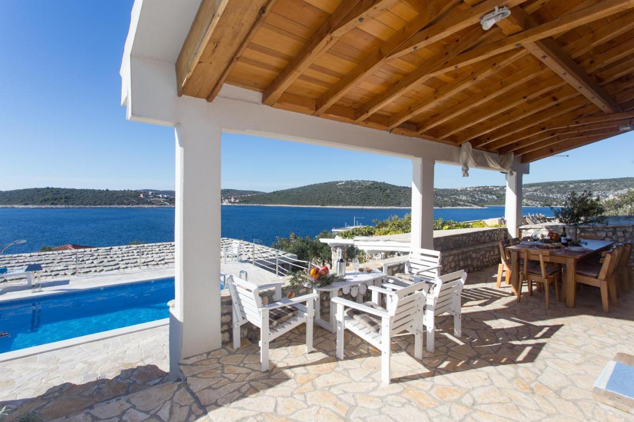 Villa, Stone House With Swimming Pool & Sauna, Beach, Sevid Exterior foto