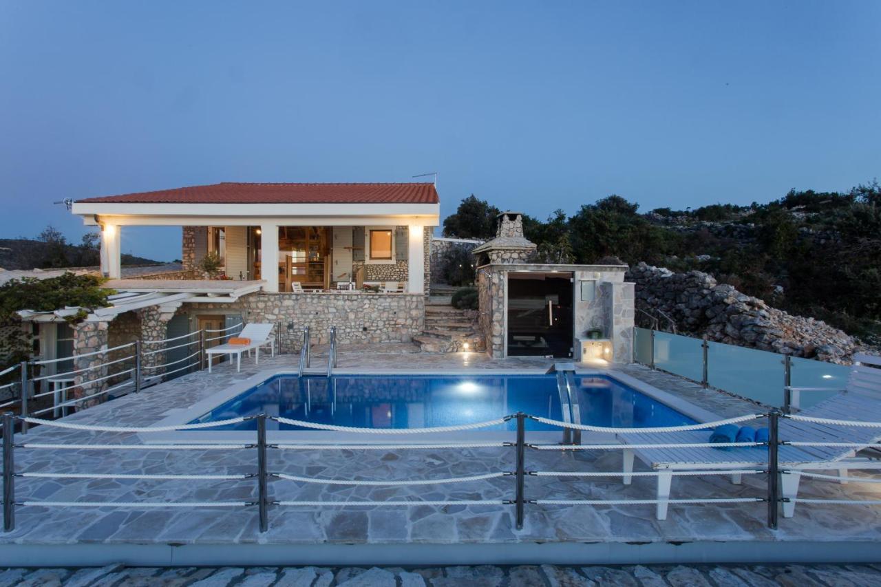 Villa, Stone House With Swimming Pool & Sauna, Beach, Sevid Exterior foto