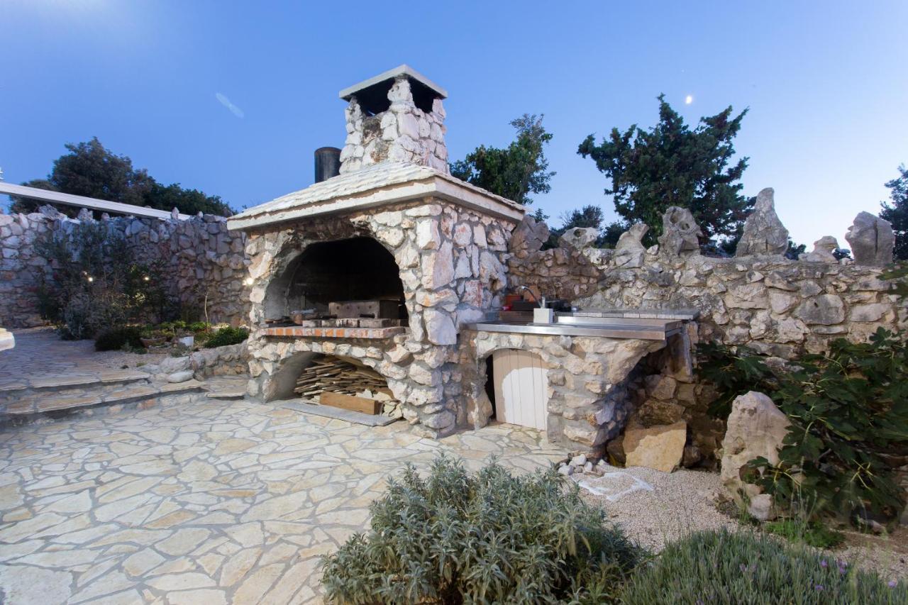 Villa, Stone House With Swimming Pool & Sauna, Beach, Sevid Exterior foto