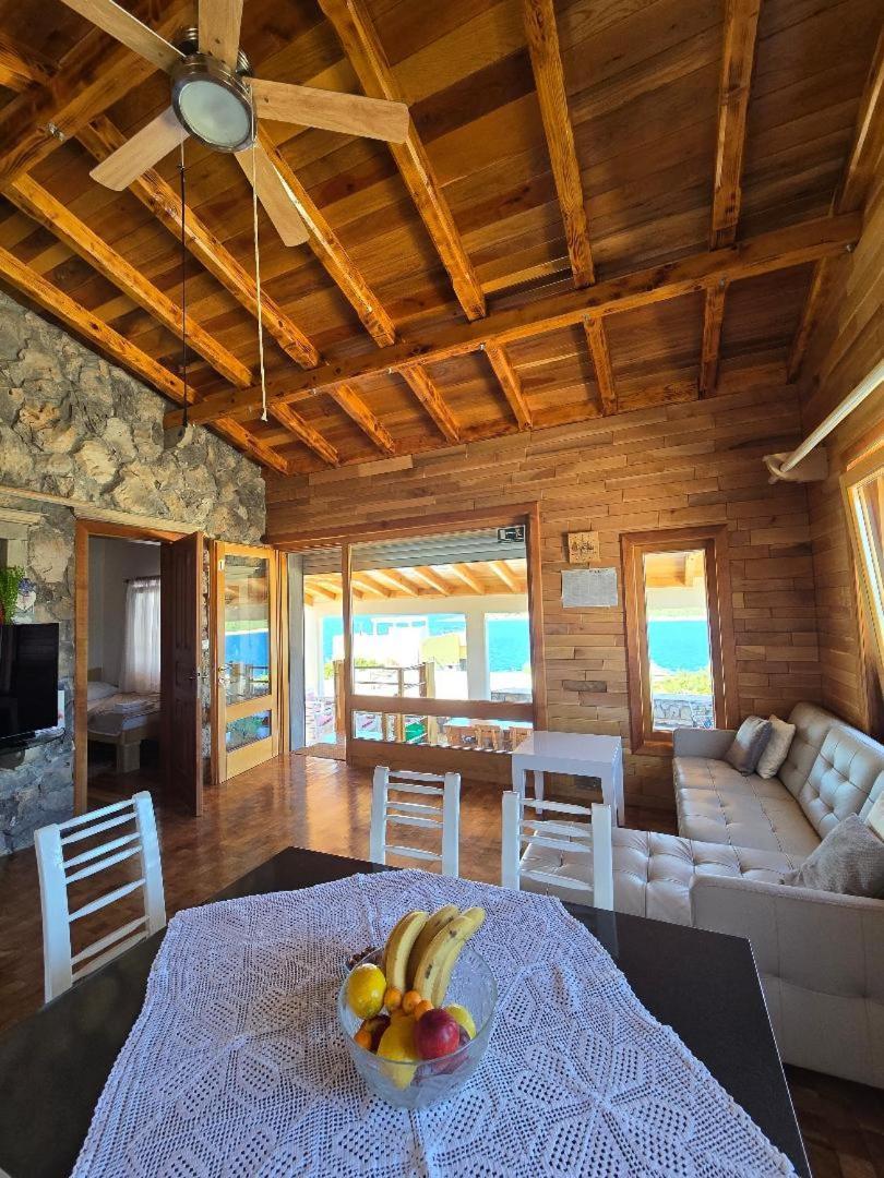 Villa, Stone House With Swimming Pool & Sauna, Beach, Sevid Exterior foto