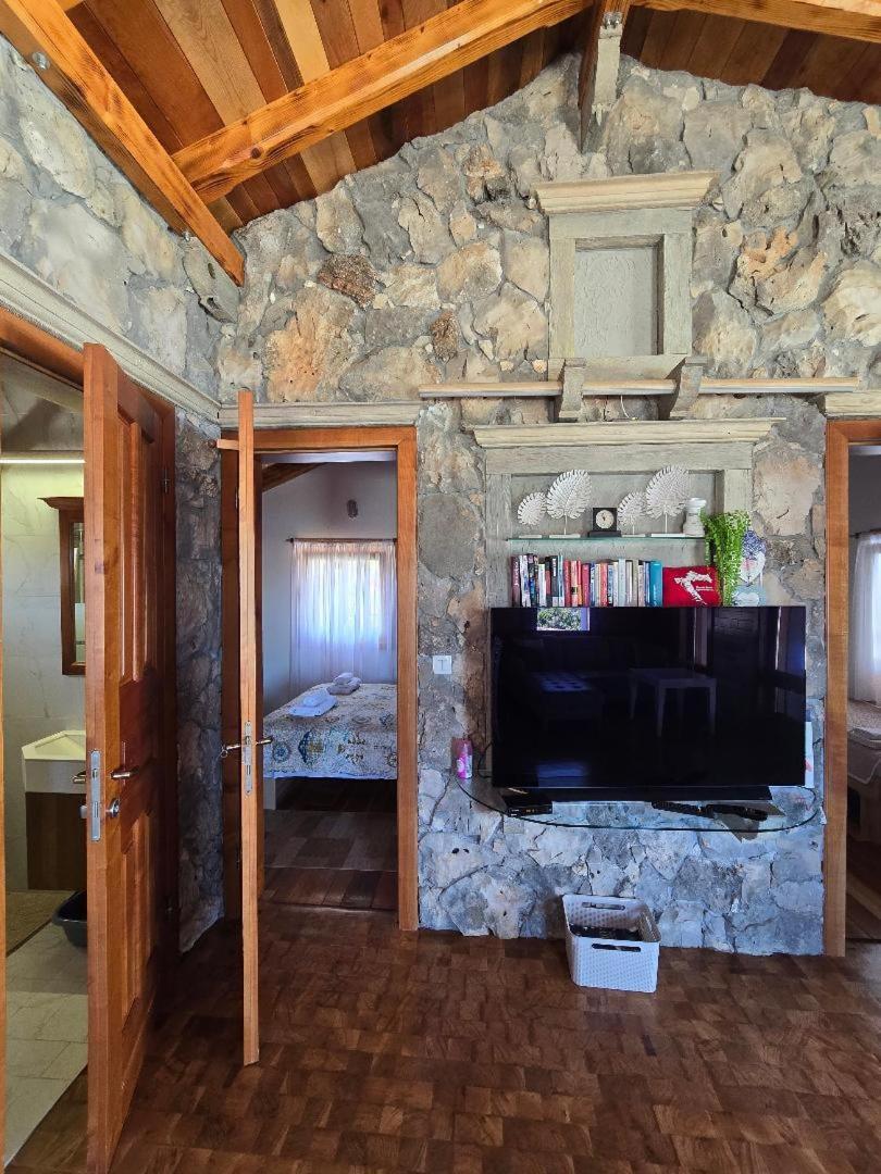 Villa, Stone House With Swimming Pool & Sauna, Beach, Sevid Exterior foto